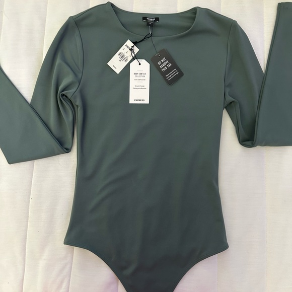 Express Body Contour Double Layer Crew Neck Thong Bodysuit - Picture 6 of 12